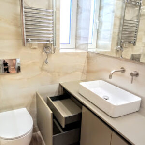 ΕΠΙΠΛΟ ΜΠΑΝΙΟΥ